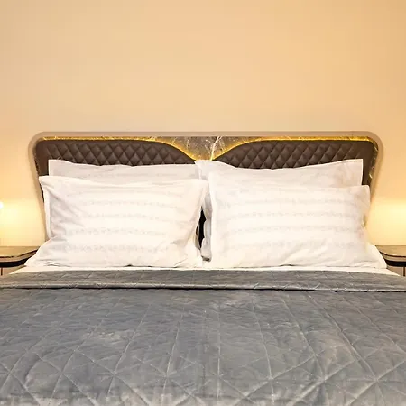 Апартамент Bright Escape: Modern & Cozy 1bd
