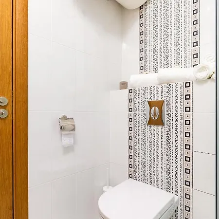 Bright Escape: Modern & Cozy 1bd Apartment *