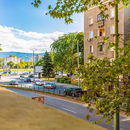Apartment Bright Escape: Modern & Cozy 1bd Plovdiv